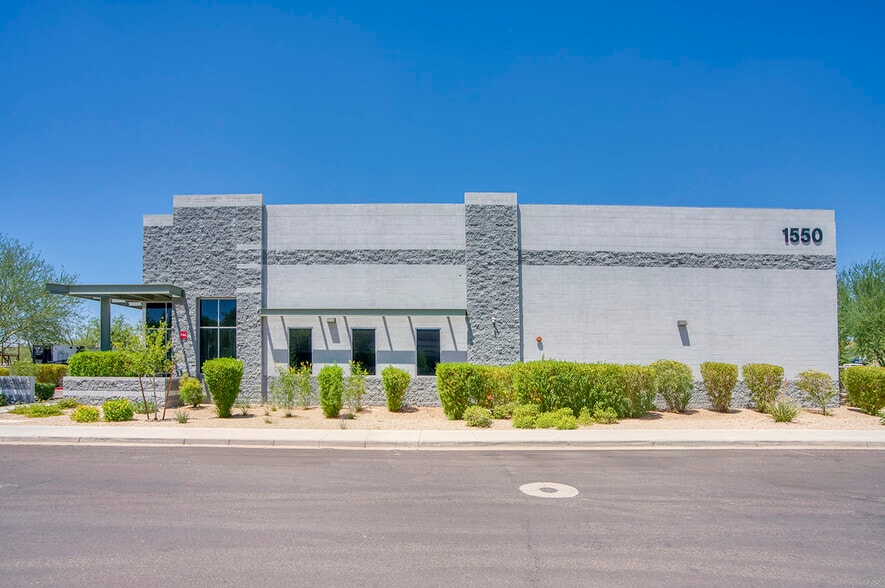 1550 W Parkside Ln, Phoenix, AZ for lease - Building Photo - Image 1 of 8