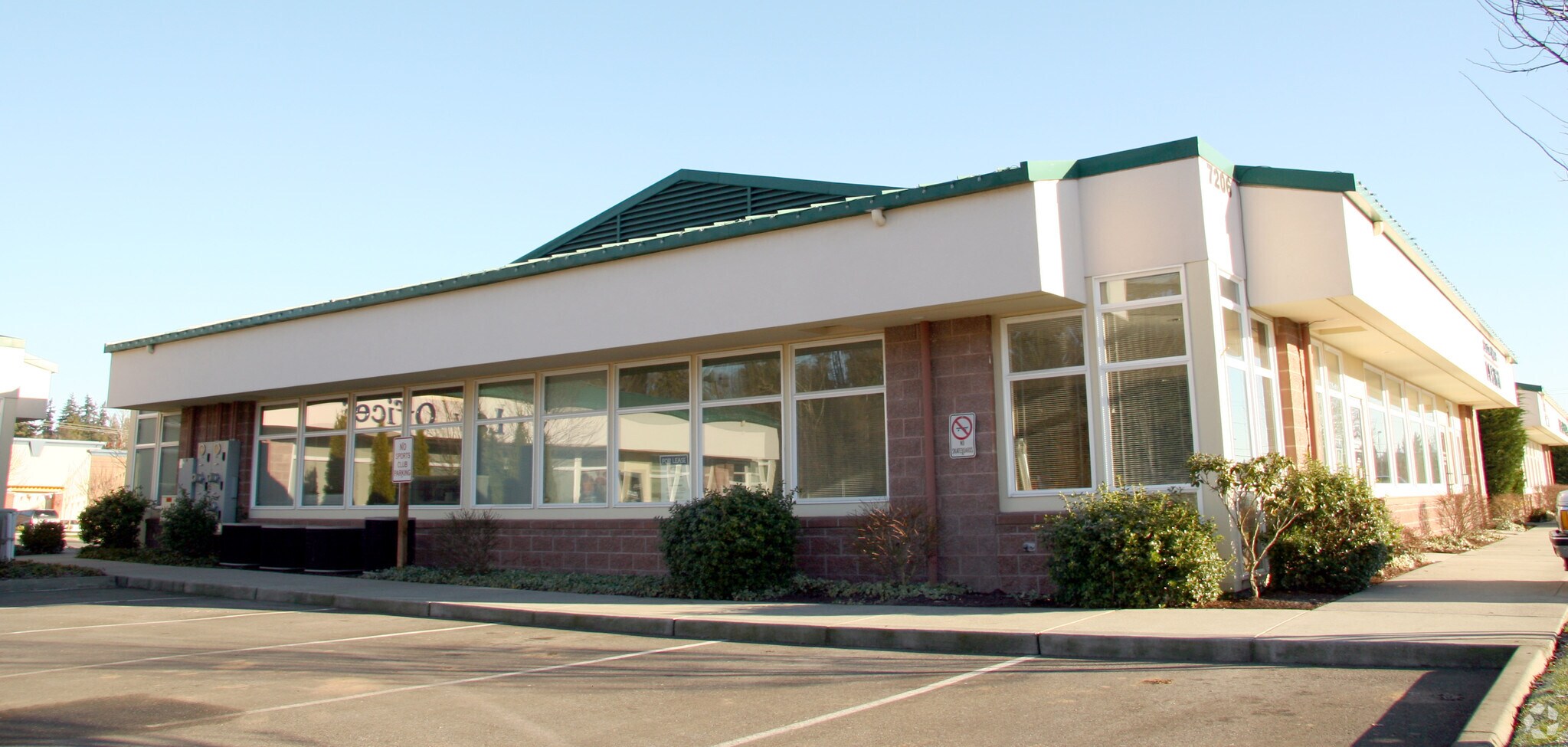 7206 267th St NW, Stanwood, WA for sale Lobby- Image 1 of 1