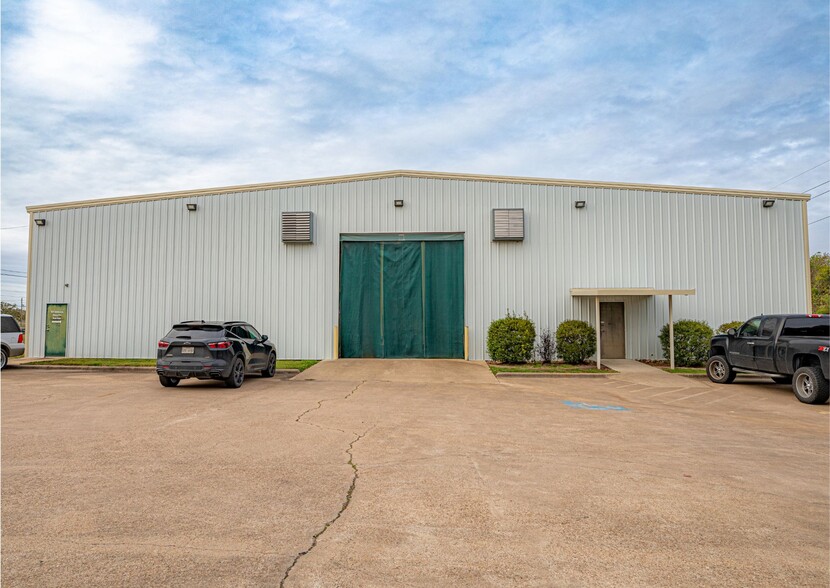 1514 Shiloh Ave, Bryan, TX for sale - Building Photo - Image 2 of 11