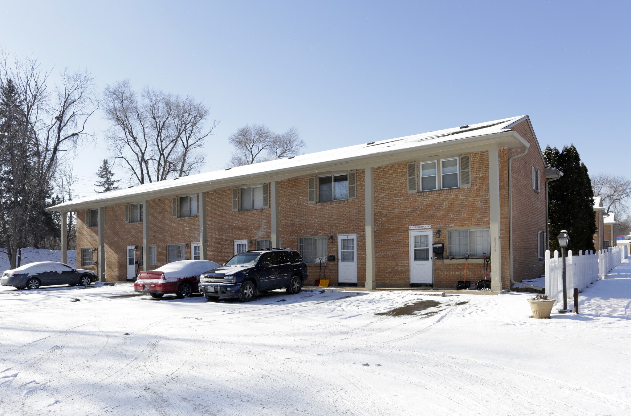 2101-2109 W 90th St, Bloomington, MN for sale Primary Photo- Image 1 of 1