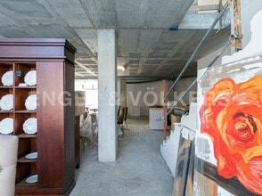 Retail in Barcelona, Barcelona for lease Interior Photo- Image 2 of 5