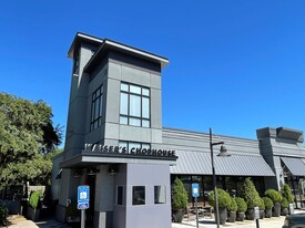 Hammond Springs Shopping Center - Pub