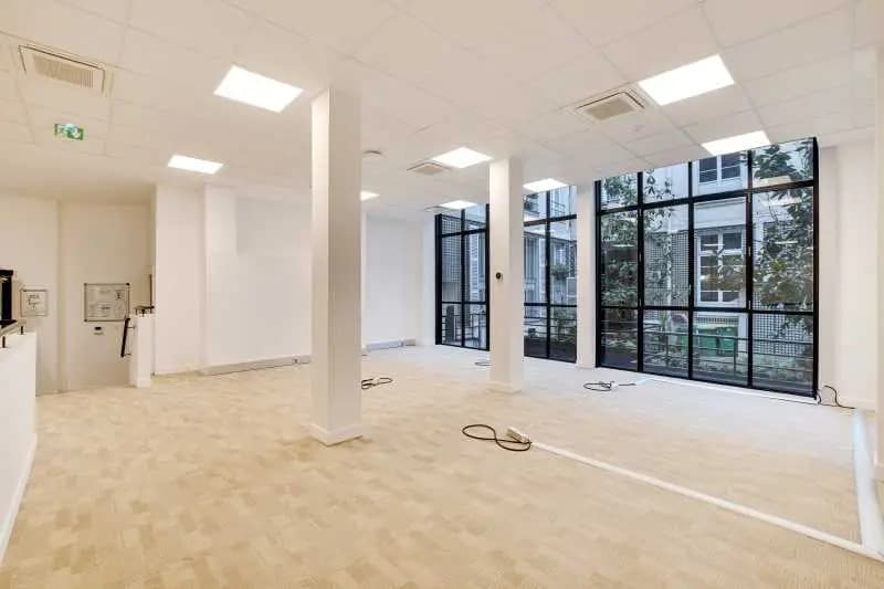 Office in Paris for lease - Interior Photo - Image 3 of 8