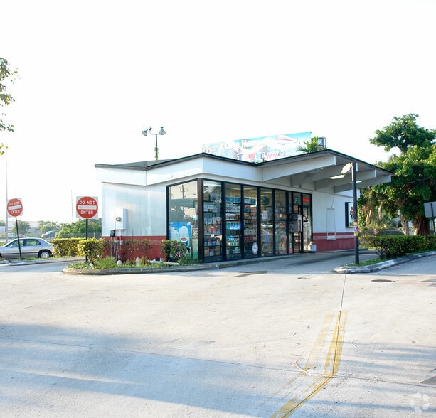 4050 SW 21st St, Fort Lauderdale, FL for sale - Primary Photo - Image 1 of 2