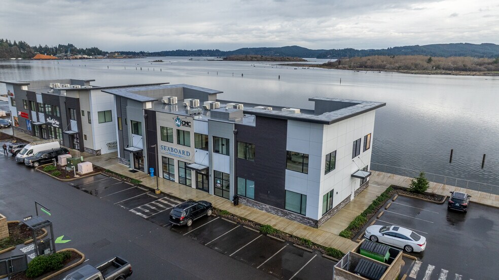 Highway 101 At Hemlock Ave, Coos Bay, OR 97420 Coos Bay Village C2