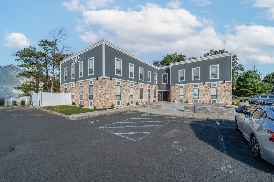 245 Union Ave, Bridgewater, NJ for lease - Building Photo - Image 2 of 20