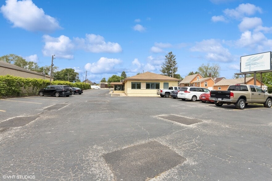 835 S River St, Aurora, IL for sale - Building Photo - Image 2 of 24