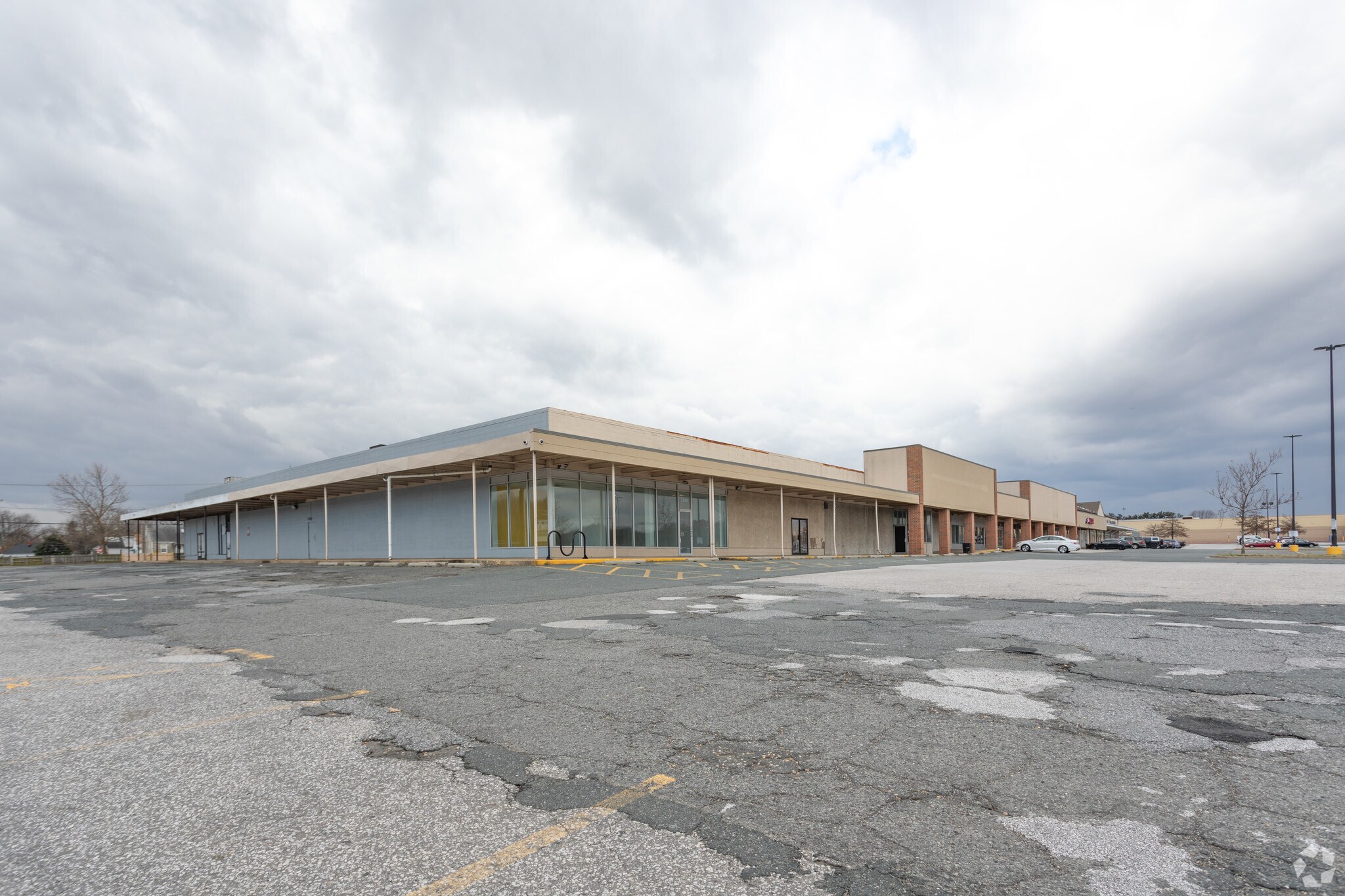 2301-2349 North Point Blvd, Dundalk, MD for sale Primary Photo- Image 1 of 1