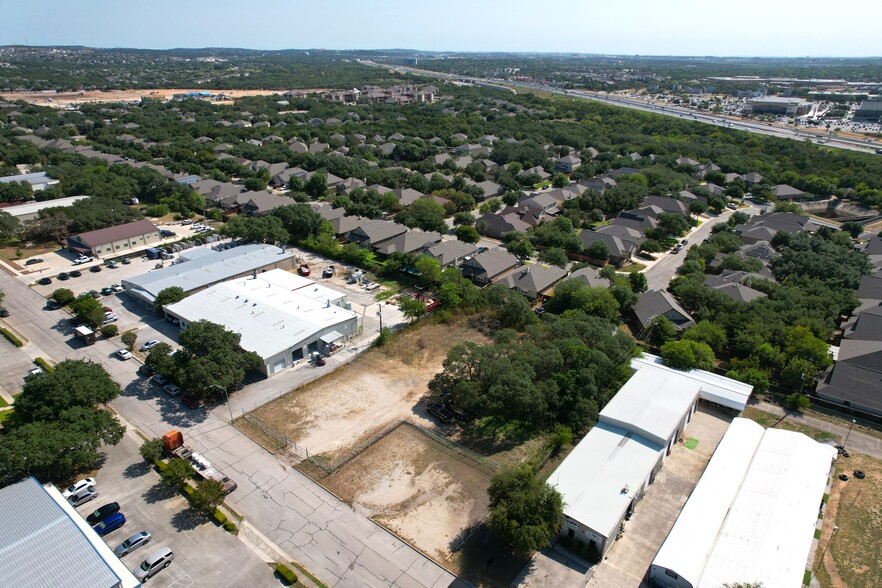 13306 Western Oak Dr, Helotes, TX for sale - Building Photo - Image 3 of 8