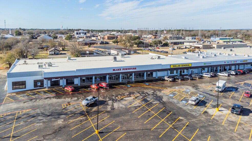 98-110 Midtown Dr, Kilgore, TX for lease - Building Photo - Image 3 of 35