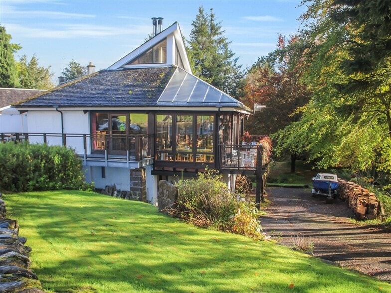 Capercaillie Restaurant and Rooms, Killin for sale - Building Photo - Image 2 of 16