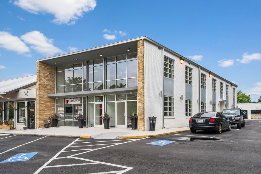 5502 Peachtree Rd, Chamblee, GA for lease - Primary Photo - Image 1 of 18