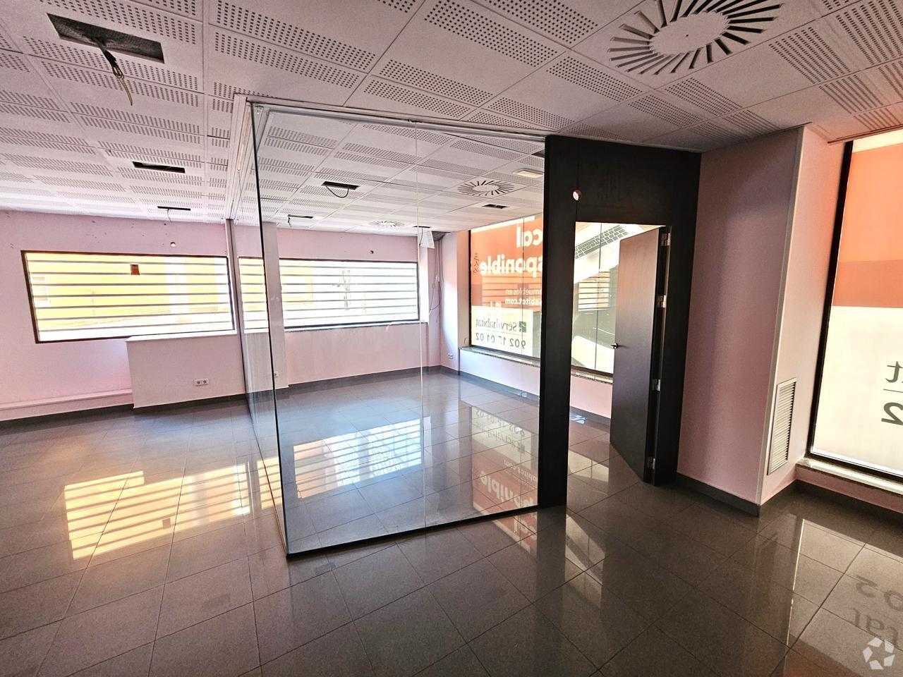 Office/Retail in Valdemoro, Madrid for lease Interior Photo- Image 1 of 7
