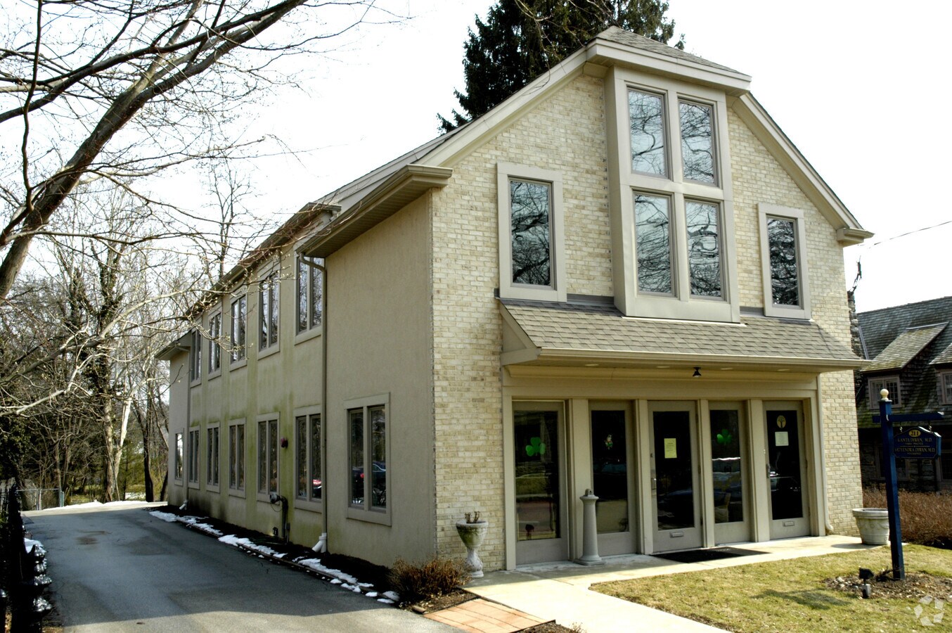 211 N Monroe St, Media, PA 19063