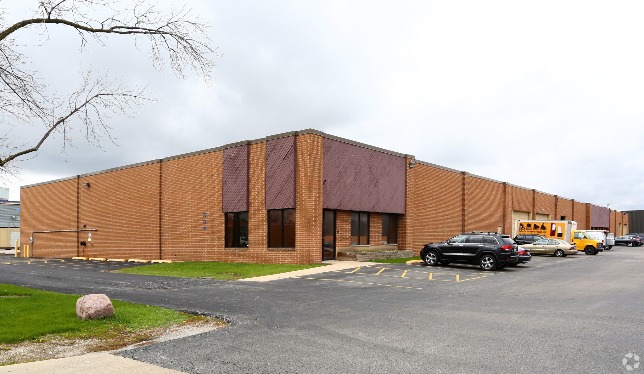 70-74 Bradrock Dr, Des Plaines, IL for sale Primary Photo- Image 1 of 1