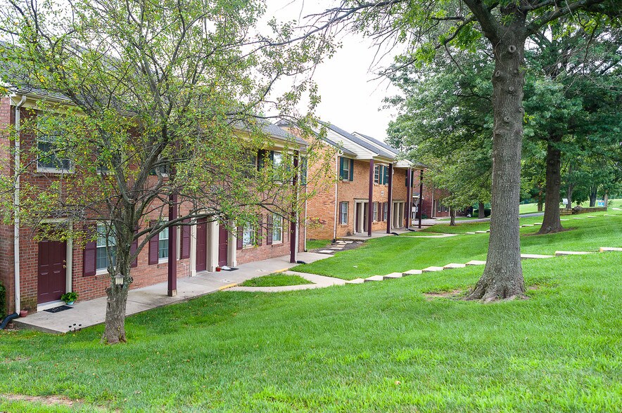 1553 Alexandria Dr, Lexington, KY 40504