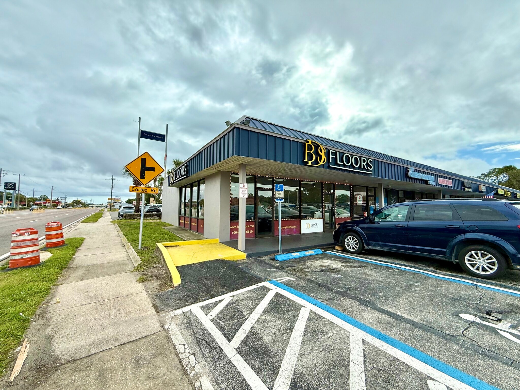 10214-10230 Atlantic Blvd, Jacksonville, FL for lease Interior Photo- Image 1 of 5