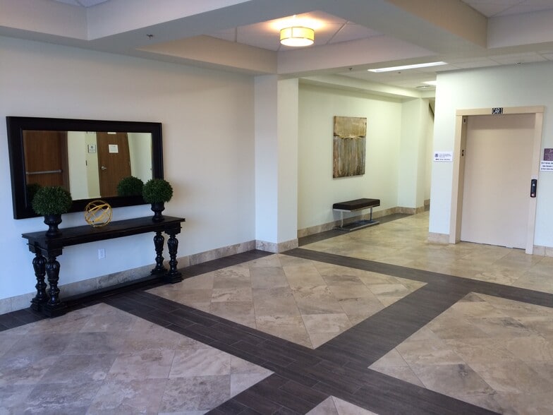 744 P St, Fresno, CA for lease - Interior Photo - Image 2 of 9