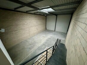 Flex in Aulnay-sous-Bois for lease Interior Photo- Image 1 of 11