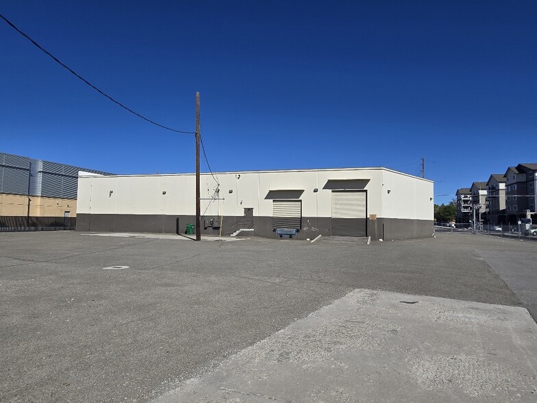 390 E 6th St, Reno, NV for lease - Building Photo - Image 1 of 15