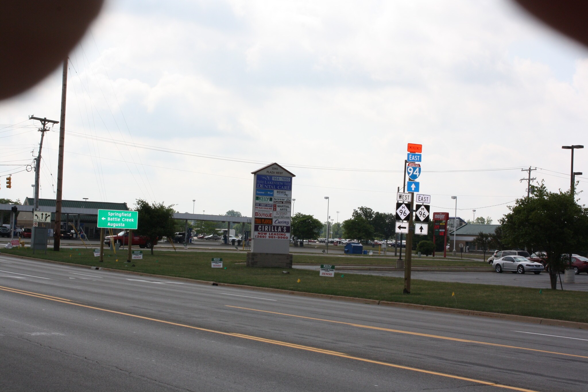 2245 W Columbia Ave, Battle Creek, MI 49015 Plaza West