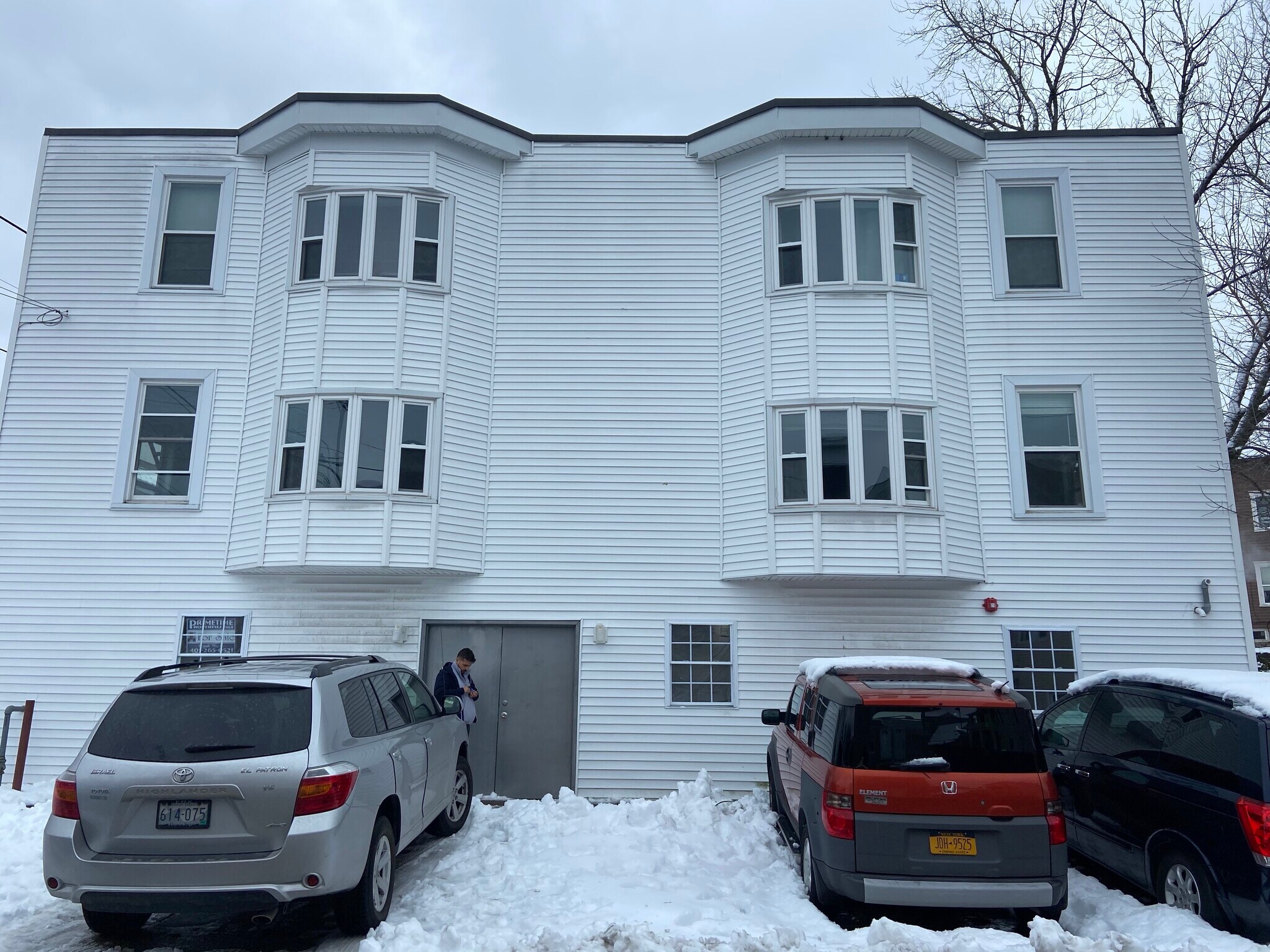 9 Wilson Ave, Woonsocket, RI for sale Primary Photo- Image 1 of 1