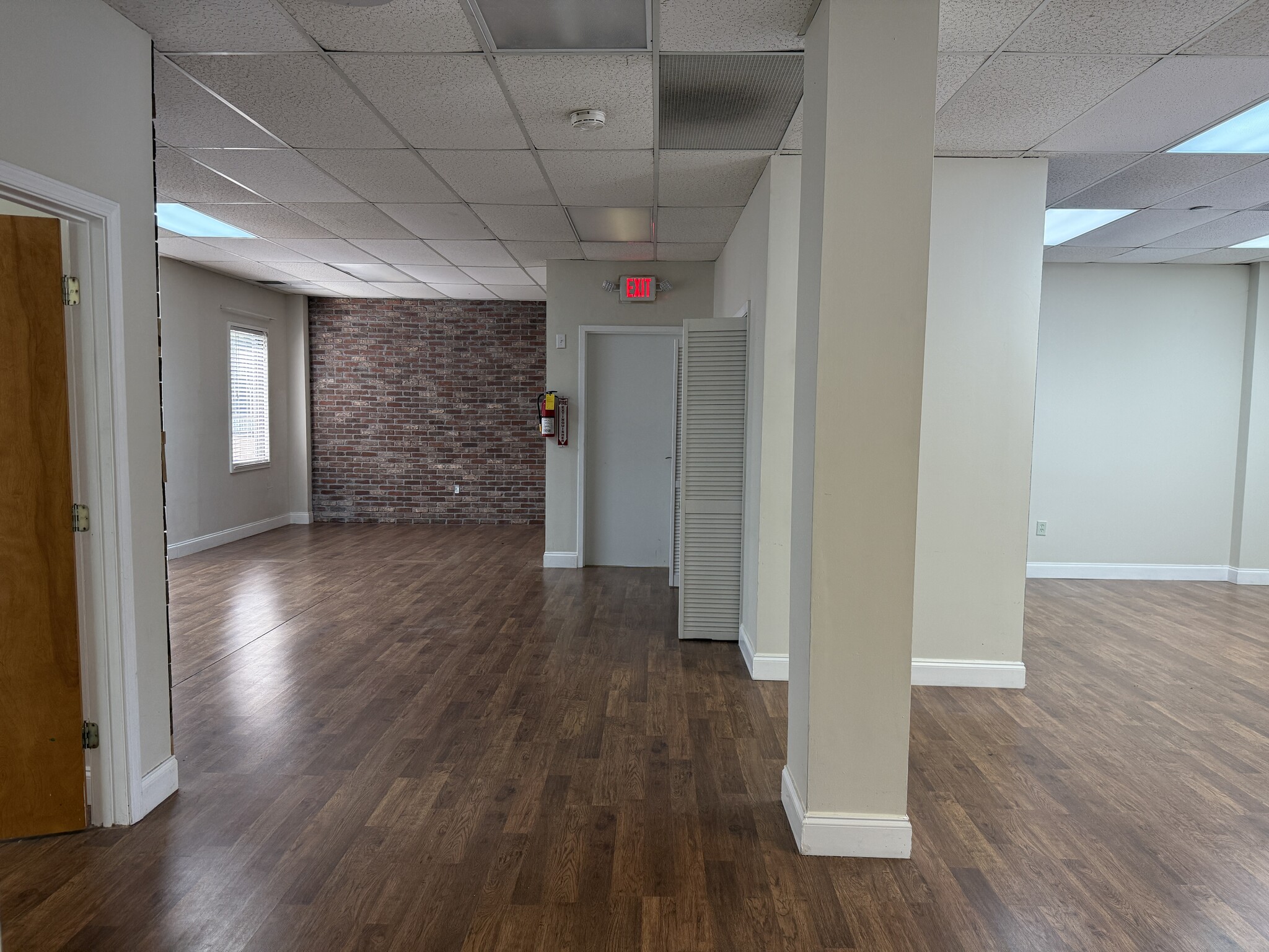 1350 Tidwell Dr, Alpharetta, GA for lease Interior Photo- Image 1 of 4