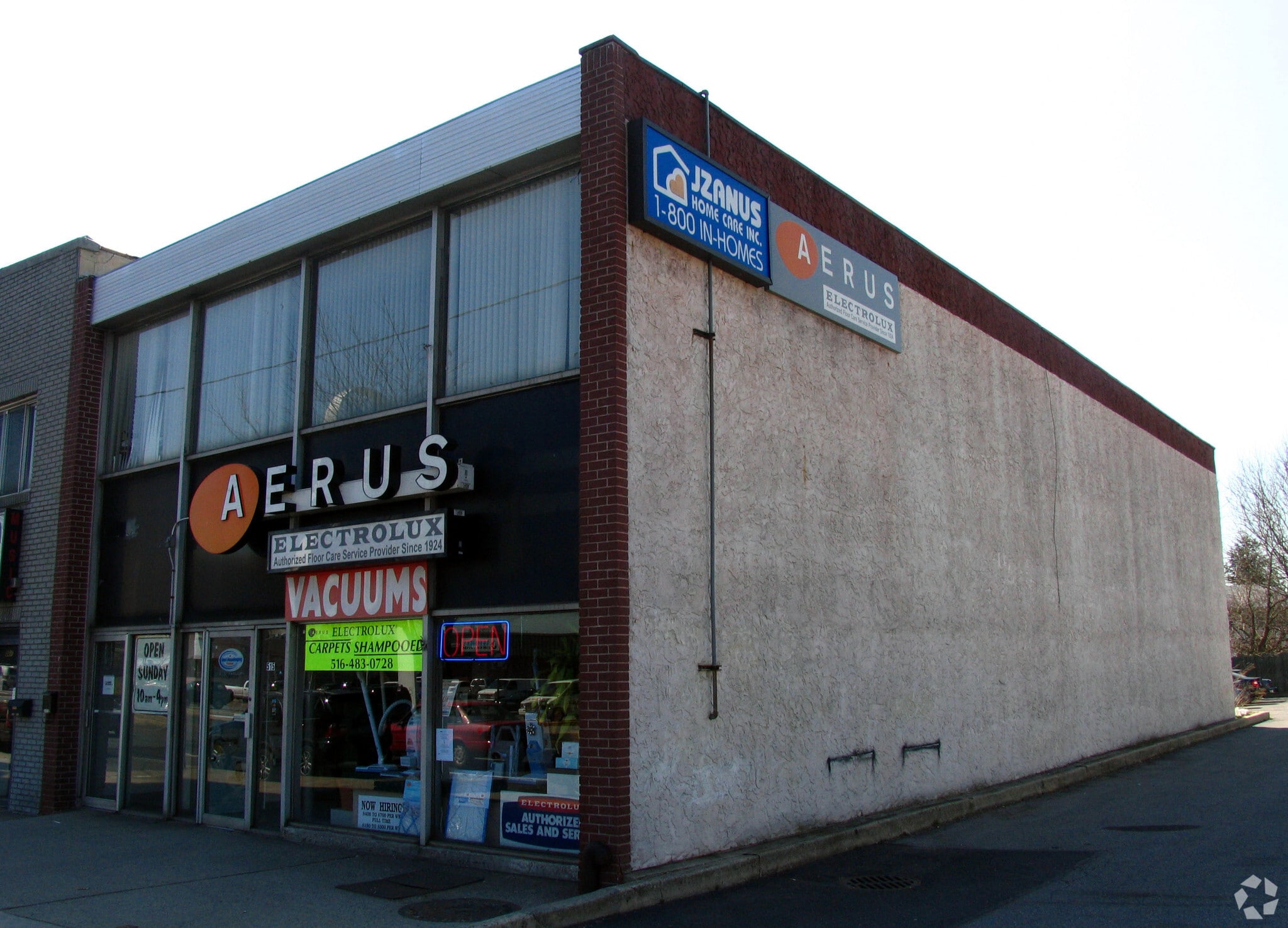 515 Hempstead Tpke, West Hempstead, NY for lease Building Photo- Image 1 of 14