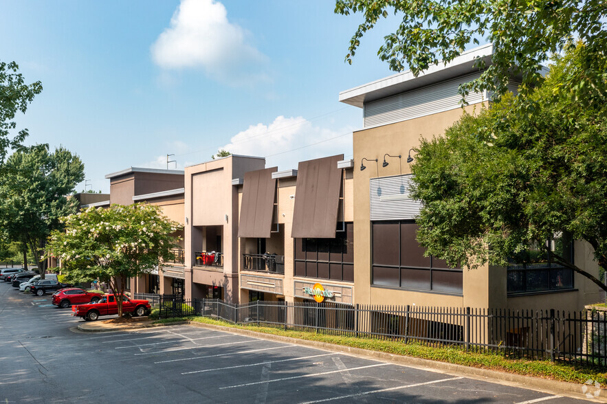 4967-4969 Roswell Rd, Atlanta, GA for lease - Building Photo - Image 2 of 6