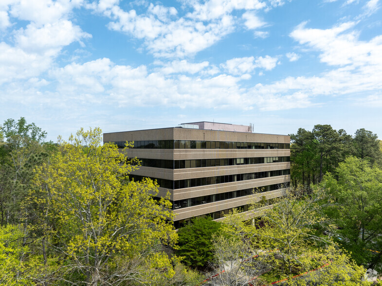 500 Northridge Rd, Atlanta, GA for lease - Primary Photo - Image 1 of 19