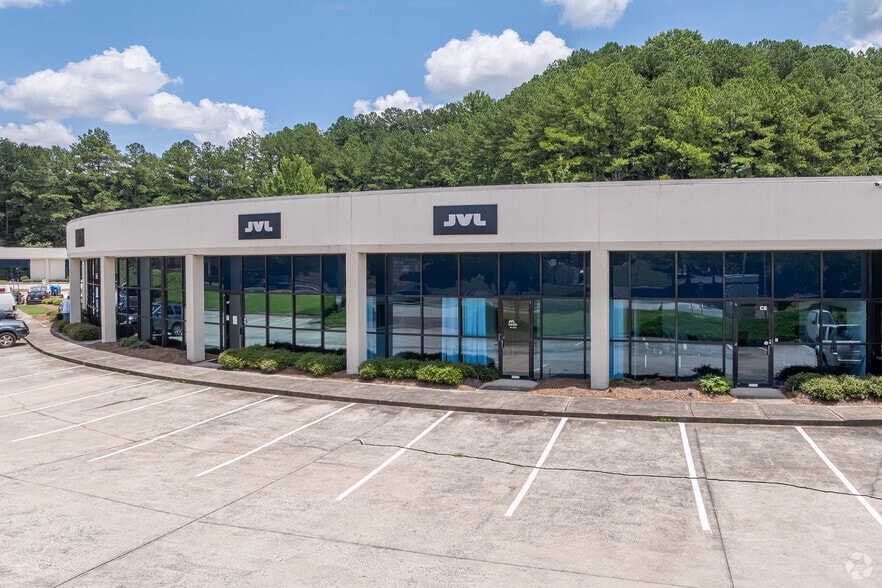 6500 McDonough Dr, Norcross, GA for lease - Building Photo - Image 3 of 21