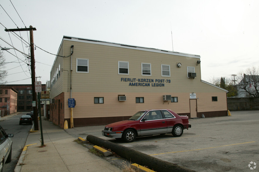 38 Central St, Central Falls, RI for sale - Primary Photo - Image 1 of 1