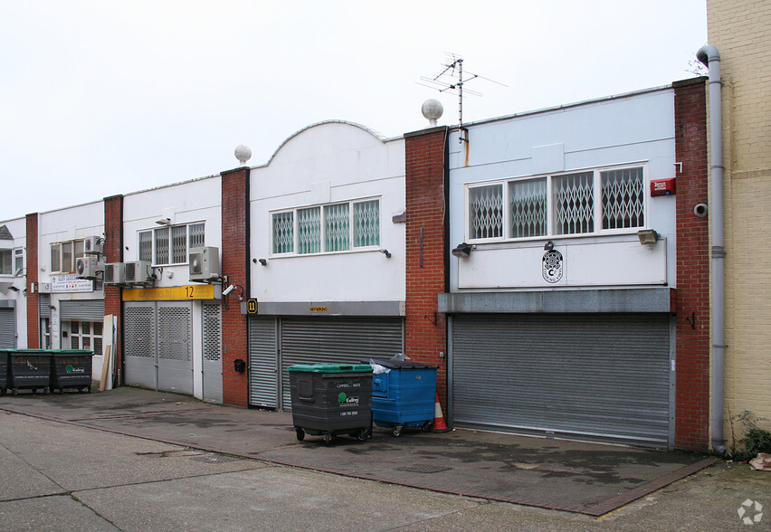 Allied Way, London for lease - Building Photo - Image 2 of 5