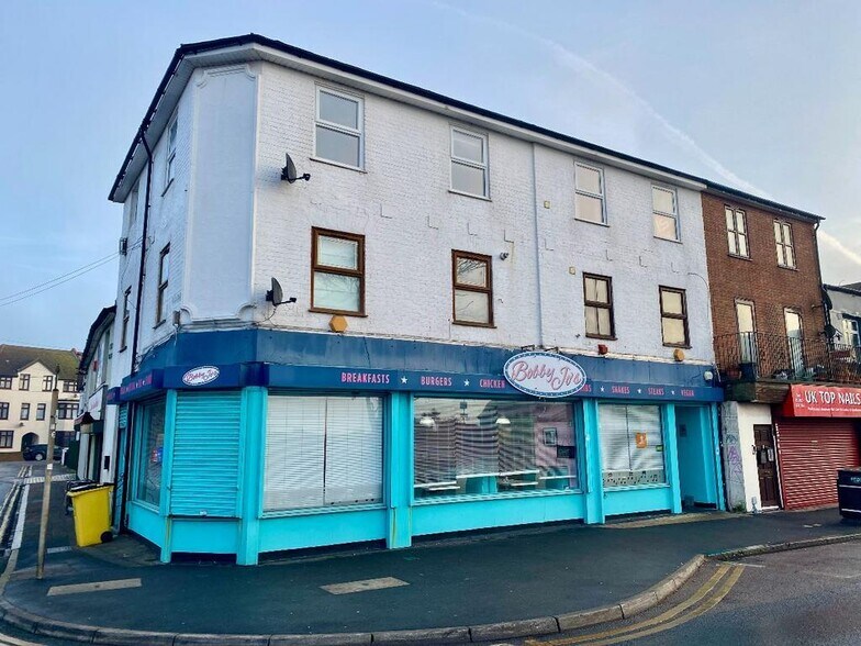 11-12 Eastern Esplanade, Southend On Sea for lease - Building Photo - Image 1 of 10