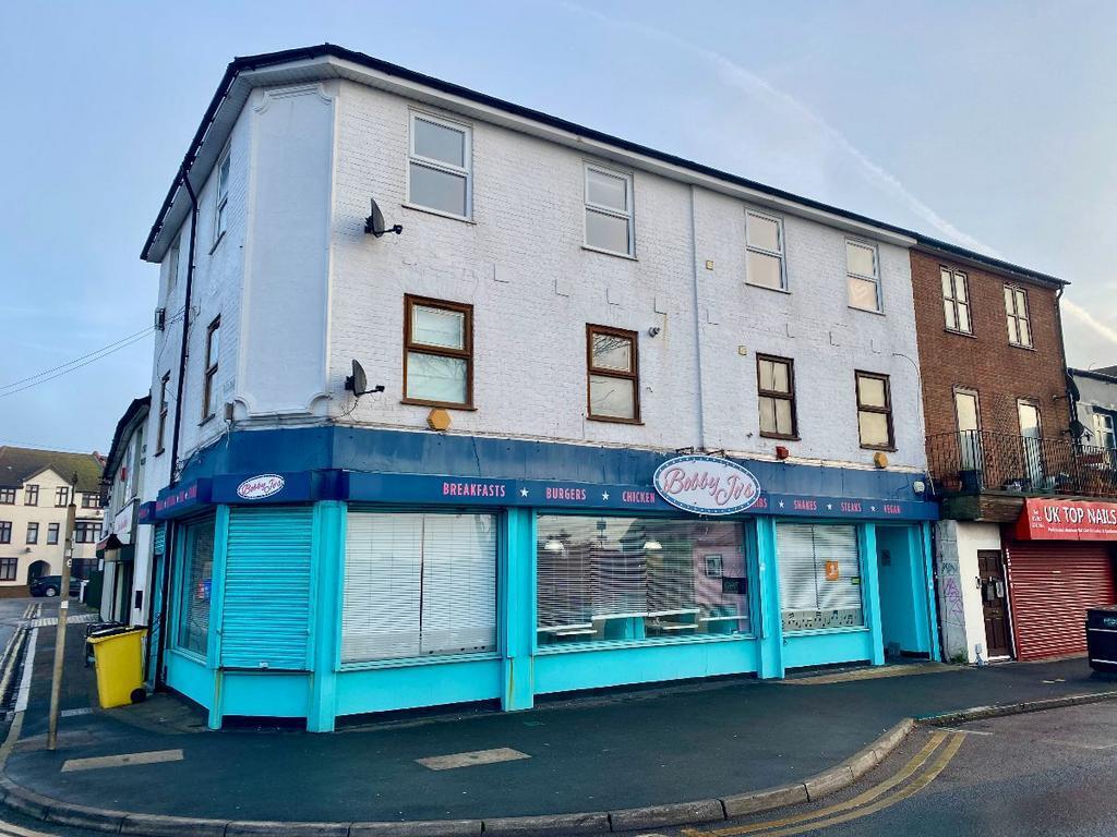 11-12 Eastern Esplanade, Southend On Sea for lease Building Photo- Image 1 of 11