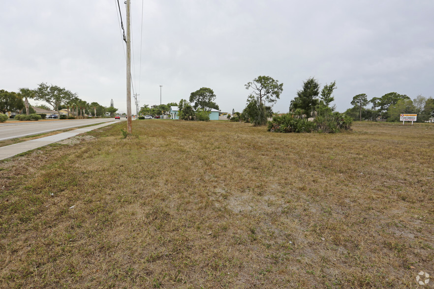 3716 Skyline Blvd, Cape Coral, FL for sale - Building Photo - Image 2 of 2