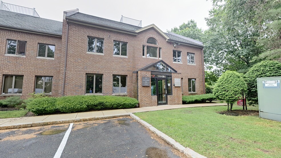 100 Conifer Hill Dr, Danvers, MA for lease - Primary Photo - Image 1 of 29