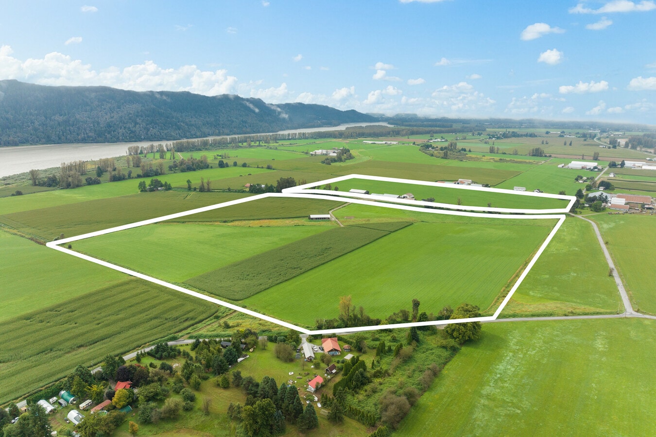 8713 Howell Rd, Deroche, BC V0M 1G0 8713 Howell Rd, Deroche, BC V0M