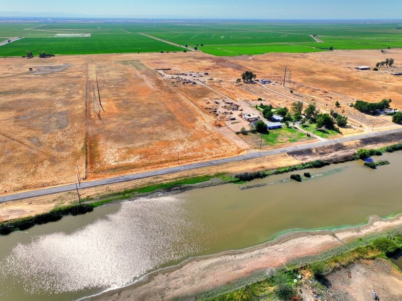 7301 E Levee Rd, Rio Linda, CA for sale - Primary Photo - Image 2 of 18