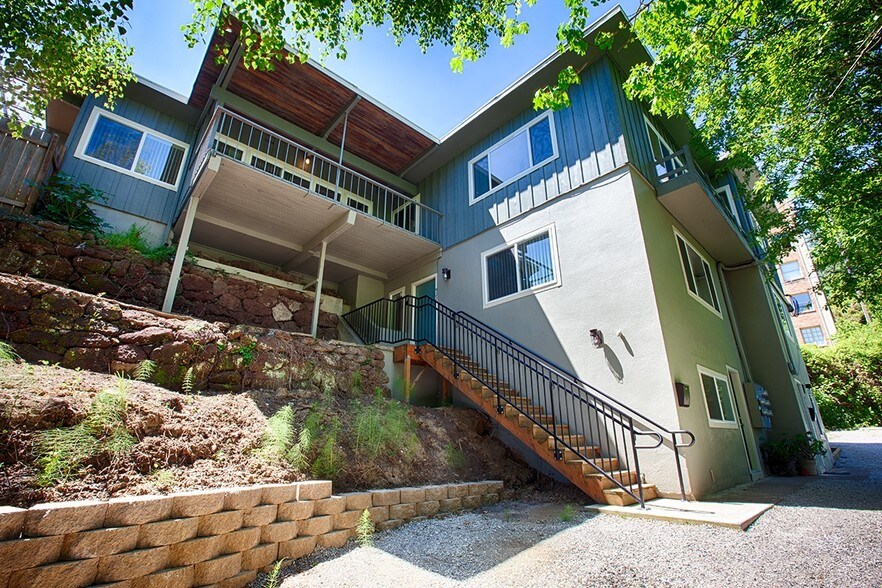 3204-3212 SW 10th Ave, Portland, OR for sale - Primary Photo - Image 1 of 1