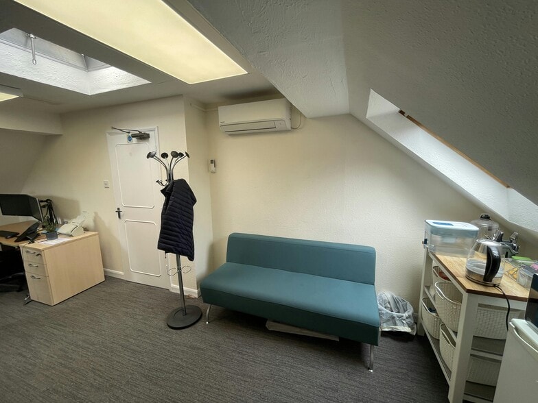 19 Station Rd, Chinnor for lease - Building Photo - Image 3 of 5