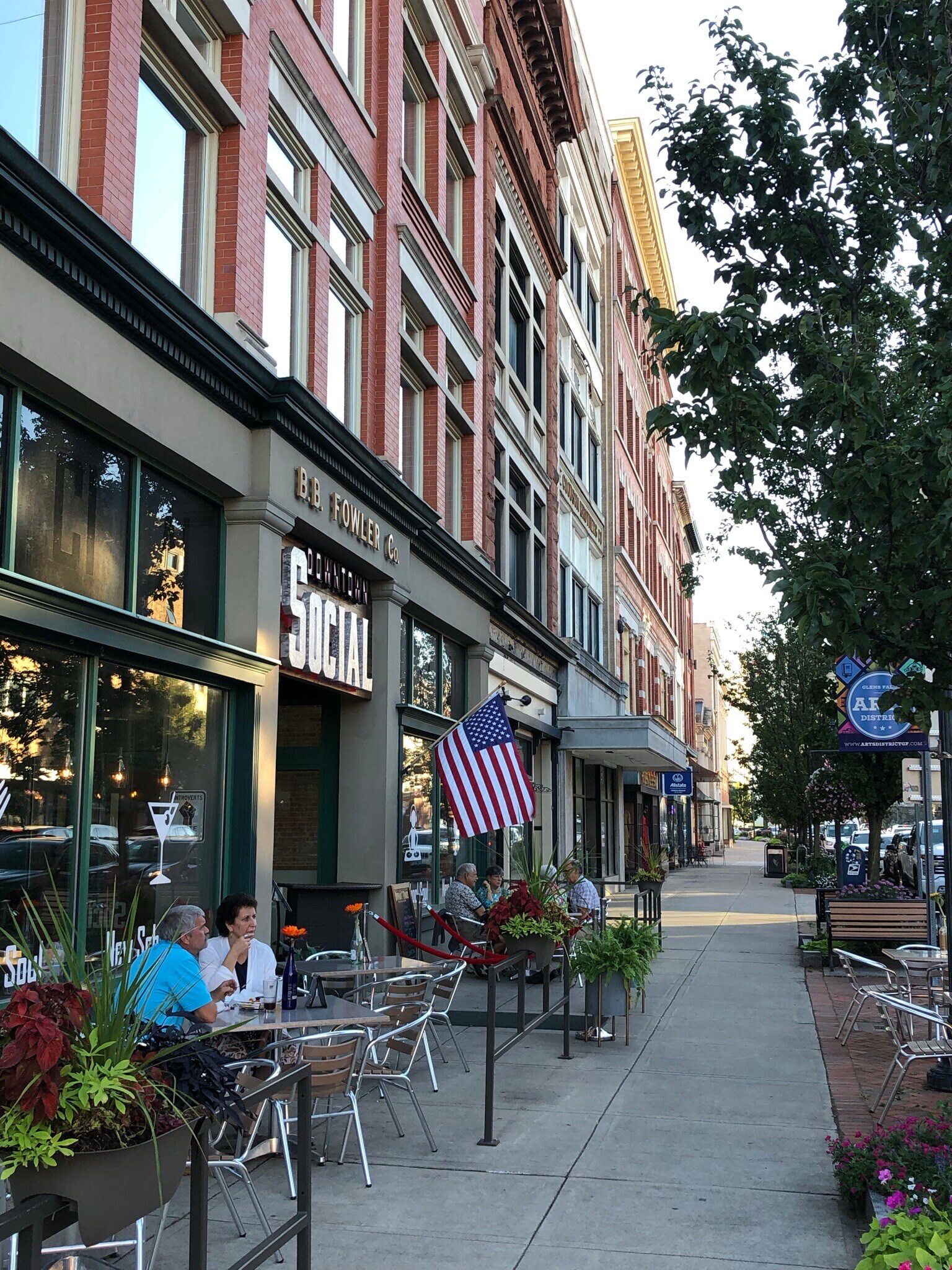 196 Glen St, Glens Falls, NY for sale Primary Photo- Image 1 of 1