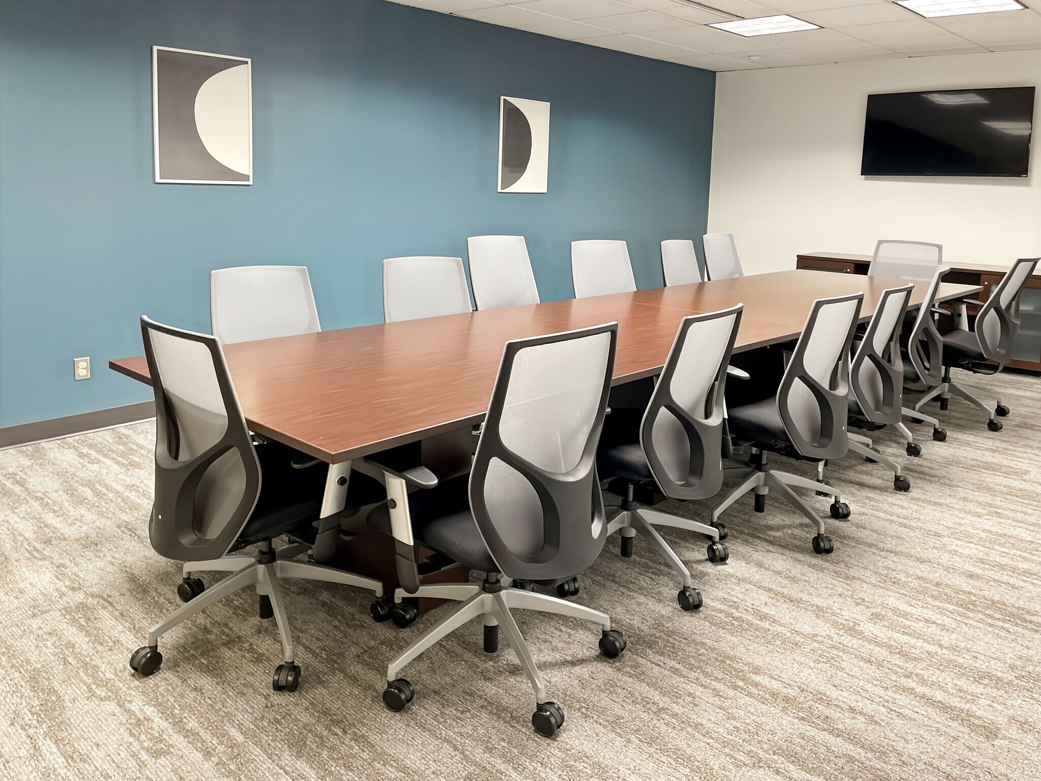 651 Holiday Dr, Pittsburgh, PA for lease Interior Photo- Image 1 of 13