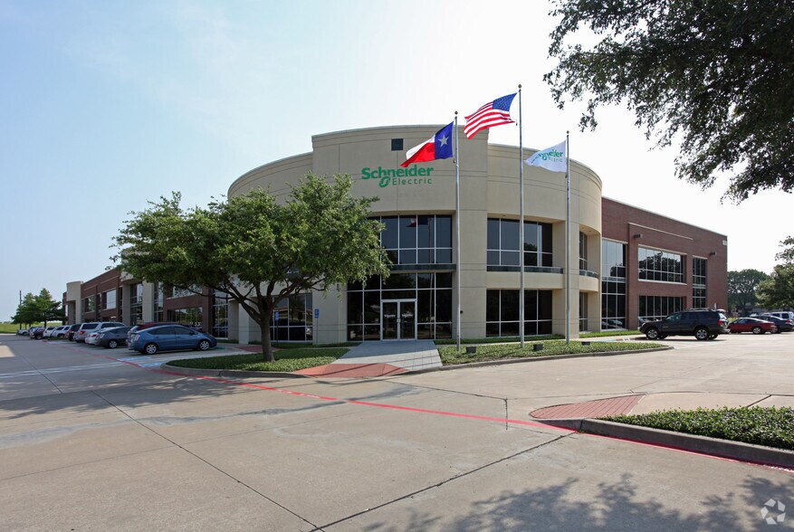 1650 Crosby Rd W, Carrollton, TX for sale - Building Photo - Image 1 of 1