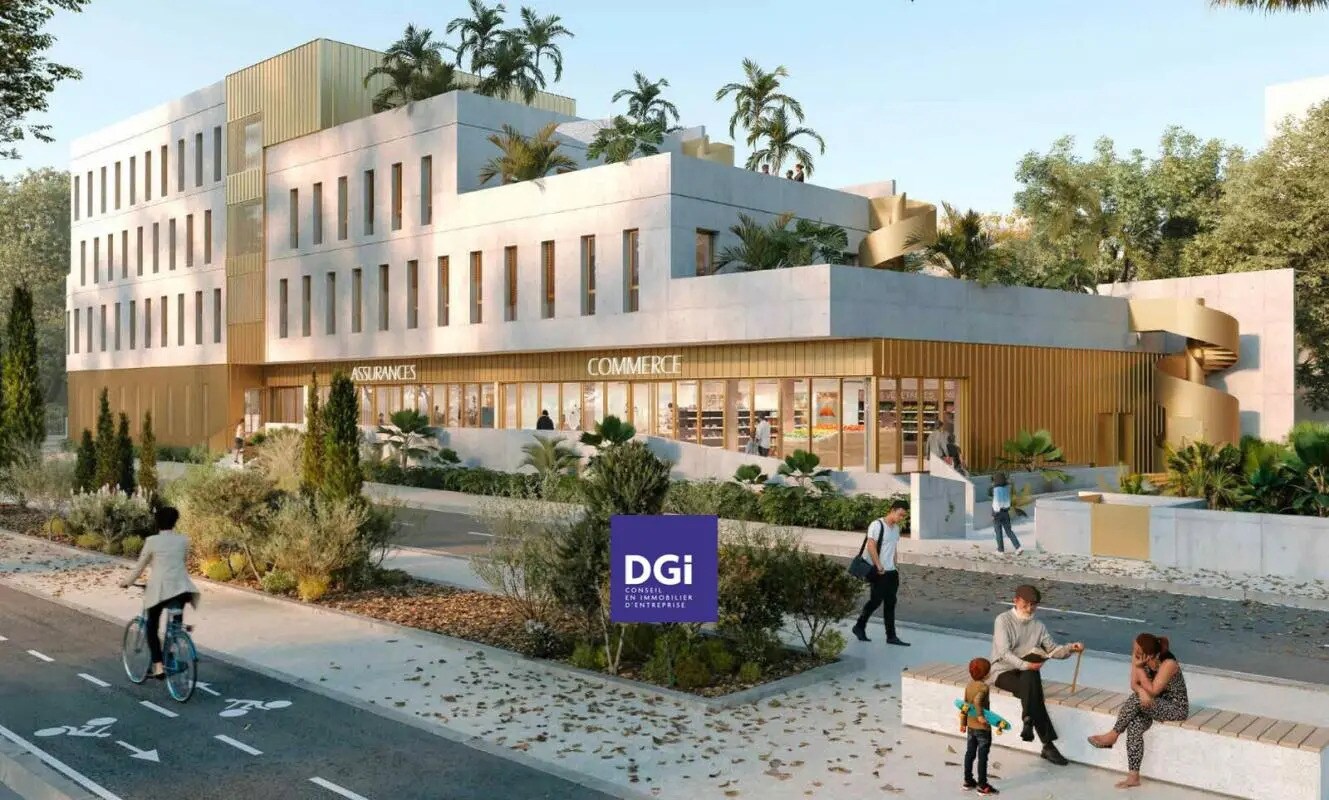 Retail in Nîmes for lease Building Photo- Image 1 of 4