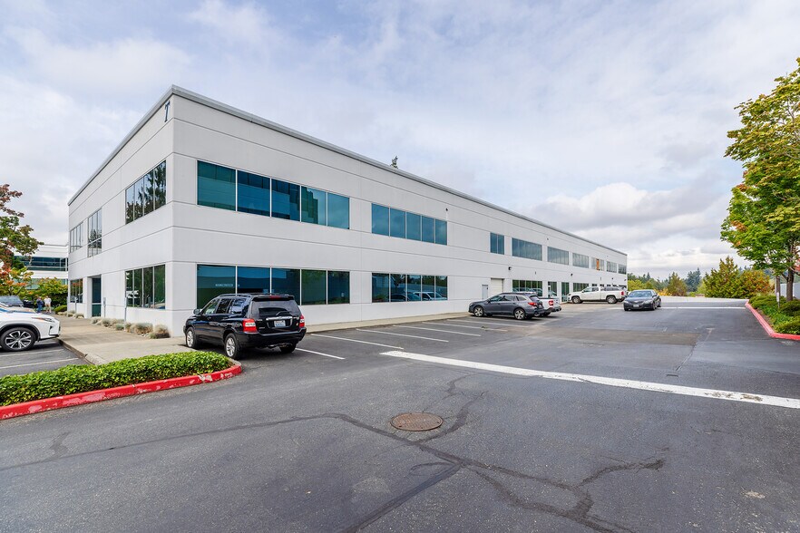 12220 113th Ave NE, Kirkland, WA for lease - Building Photo - Image 2 of 6