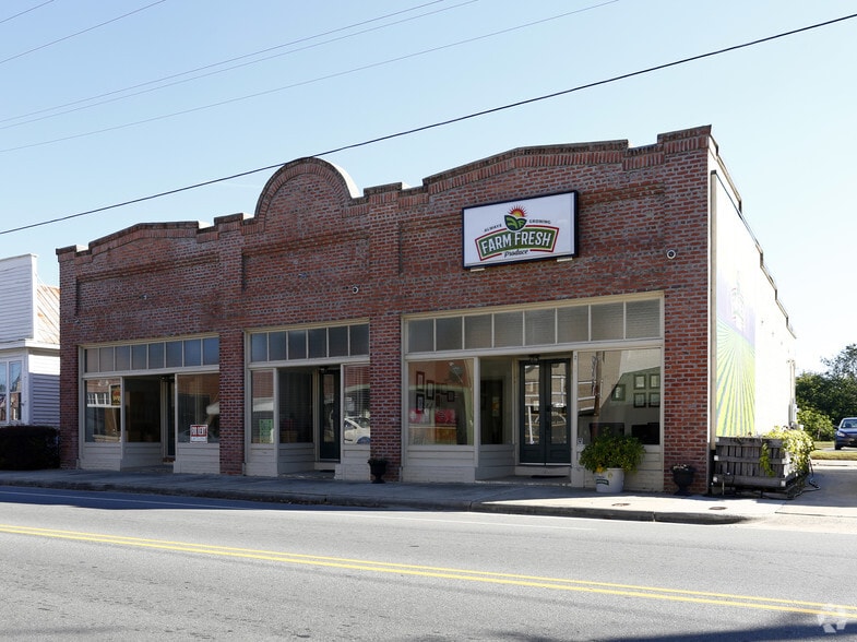 207211 E Main St, Faison, NC 28341