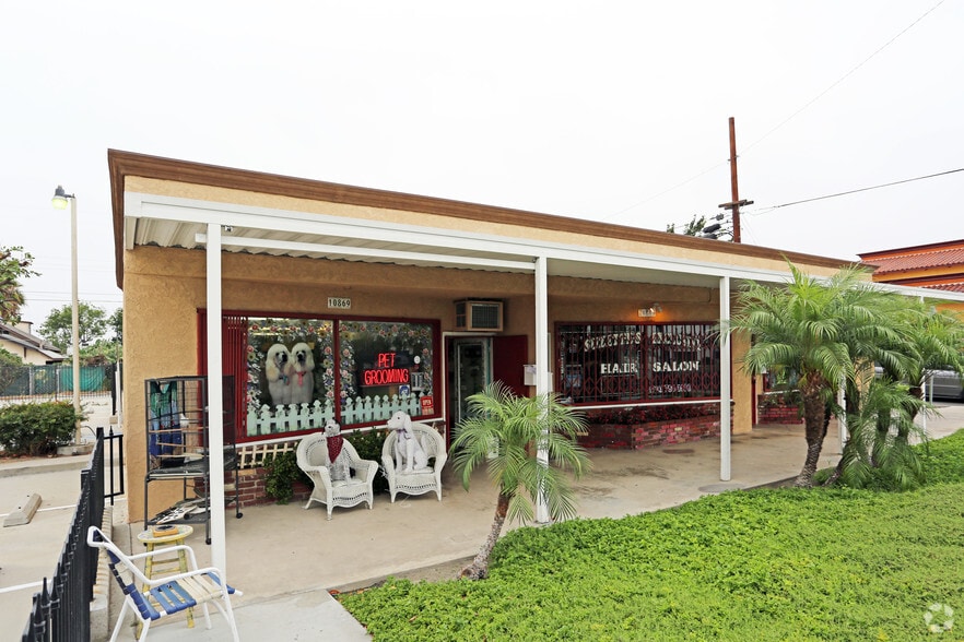 10861-10869 Beach Blvd, Stanton, CA for lease - Primary Photo - Image 1 of 4