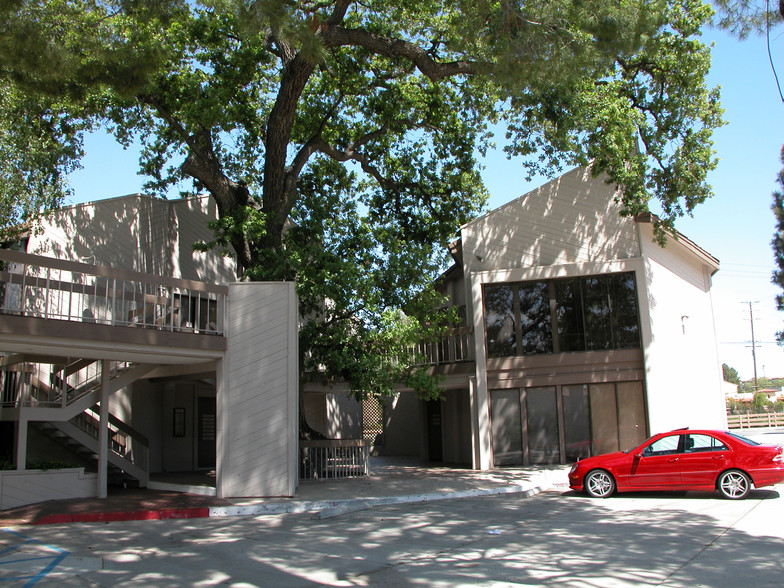 28310 Roadside Dr, Agoura Hills, CA for lease - Building Photo - Image 3 of 5