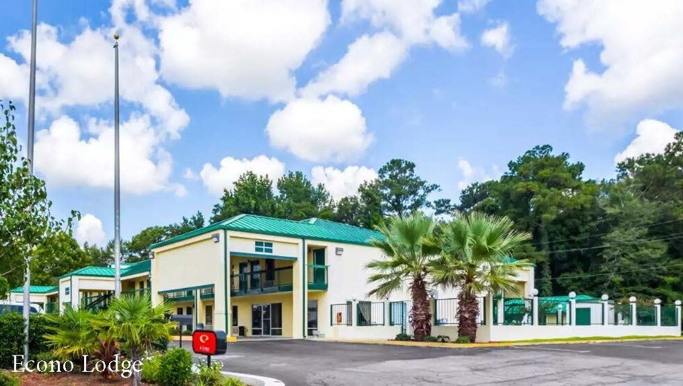 550 S Lofton, Picayune, MS for sale - Primary Photo - Image 1 of 1